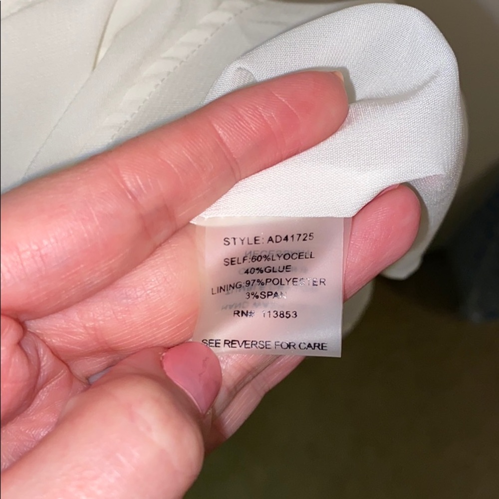 White Dress Size Small - Picture 8 of 8